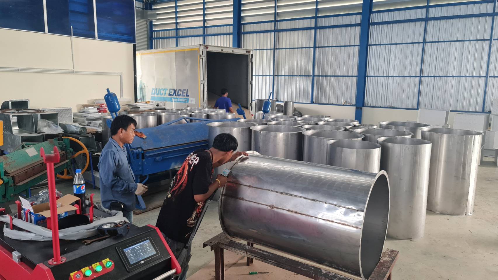 13 - https://tadeoairduct.com | บริษัท ทาดิโอ้ แอร์ดักท์ จำกัด - TADEO AIR DUCT CO.,LTD. | รับงานระบบปรับอากาศ ระบายอากาศ ท่อดักท์แอร์ ท่อ Hood ดูดอากาศเสีย ทั้ง PID/สังกะสี เหล็กดำ ท่อสแตนเลส งานโลหะแผ่นต่างๆ 13 - https://tadeoairduct.com | บริษัท ทาดิโอ้ แอร์ดักท์ จำกัด - TADEO AIR DUCT CO.,LTD. | รับงานระบบปรับอากาศ ระบายอากาศ ท่อดักท์แอร์ ท่อ Hood ดูดอากาศเสีย ทั้ง PID/สังกะสี เหล็กดำ ท่อสแตนเลส งานโลหะแผ่นต่างๆ